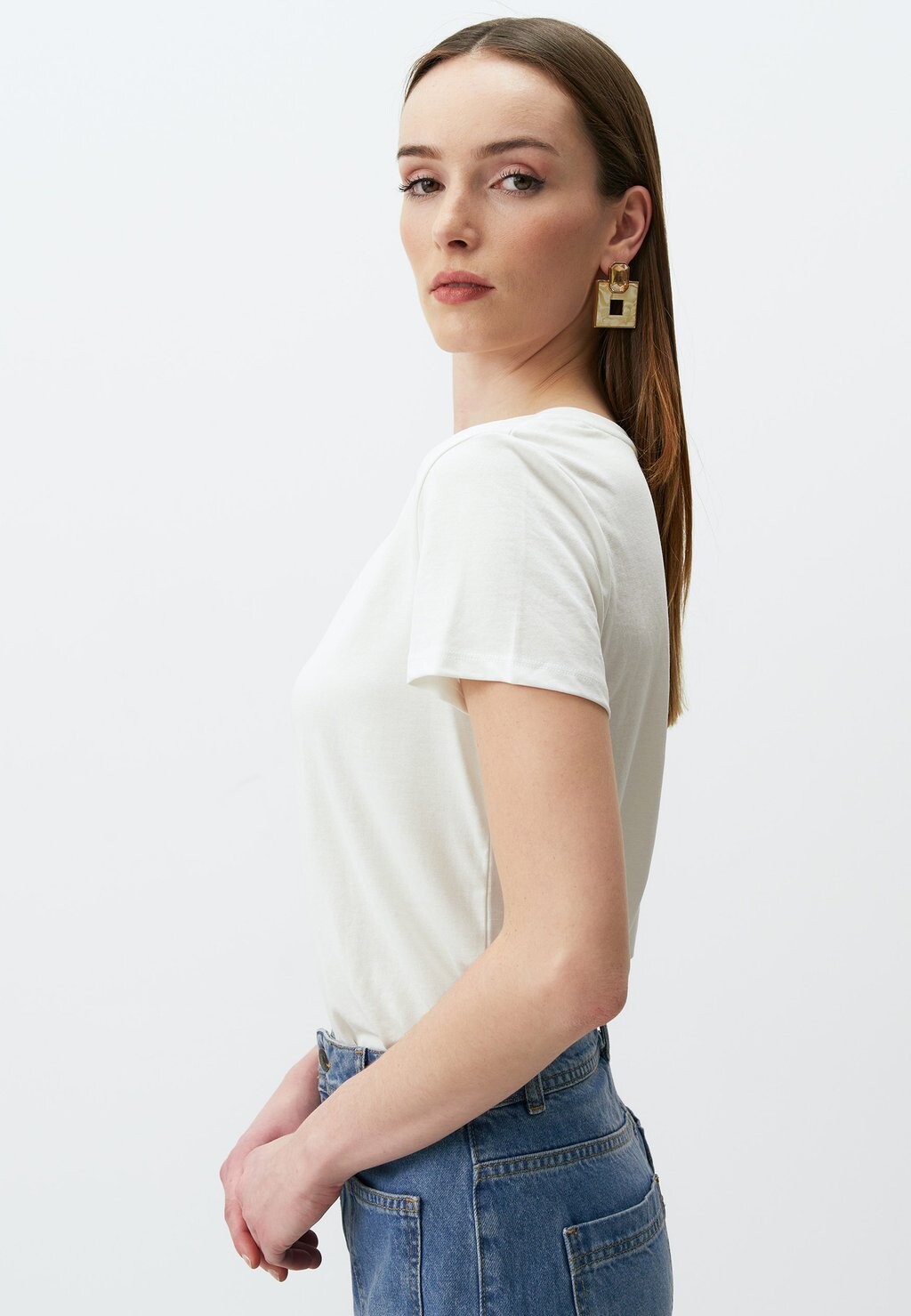 Футболка базовая Straight Fit V-Neck Short Sleeved Jimmy Key, белая
Футболка базовая Straight Fit V-Neck Short Sleeved Jimmy Key, белая