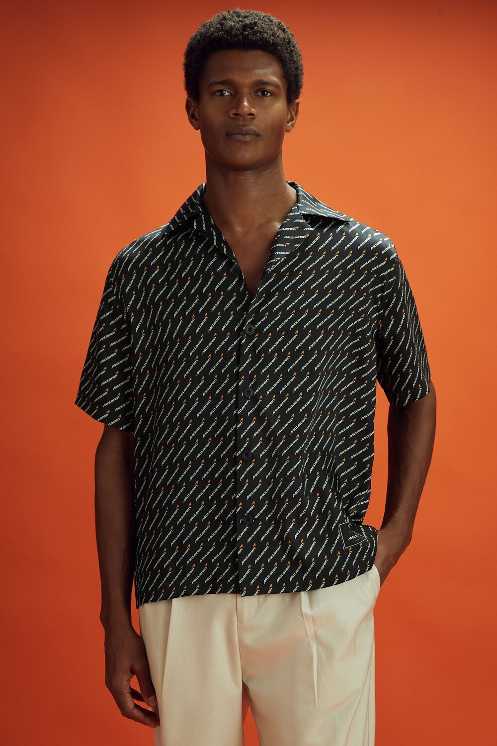 Эксклюзивная рубашка с кубинским воротником McLaren f1 silverstone Reiss X Mclaren F1 Team, черный
Эксклюзивная рубашка с кубинским воротником McLaren f1 silverstone Reiss X Mclaren F1 Team, черный