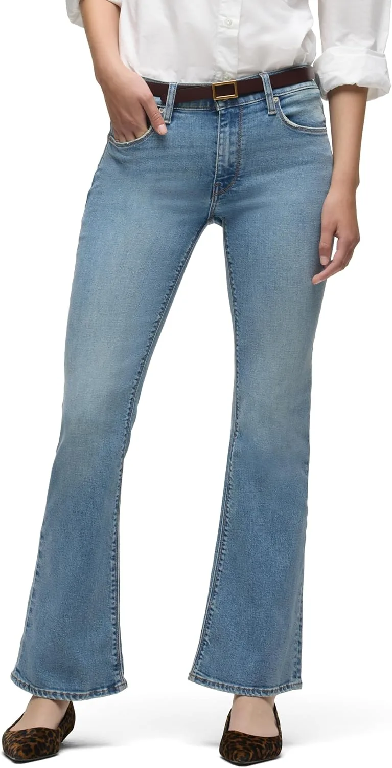 Hudson Womens Nico Mid-Rise Bootcut Barefoot Jean
Hudson Womens Nico Mid-Rise Bootcut Barefoot Jean