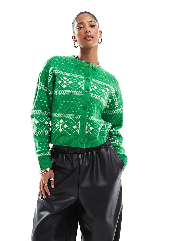 Кардиган с круглым вырезом и узором «фейри-айл» зеленого и кремового цвета ASOS DESIGN
Кардиган с круглым вырезом и узором «фейри-айл» зеленого и кремового цвета ASOS DESIGN