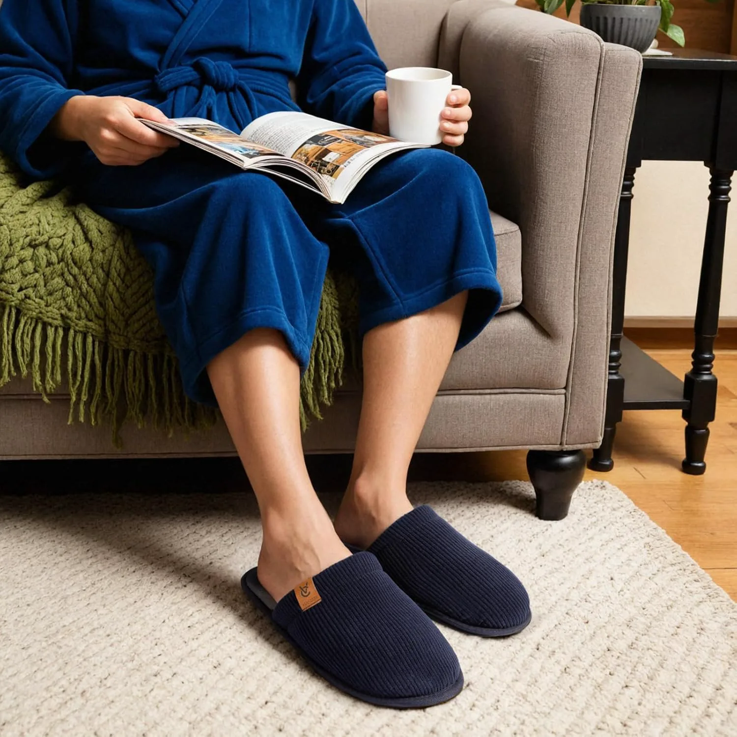 Мужские тапочки VeraCosy из вельвета, мягкие и удобные с эффектом памяти, противоскользящие для дома, темно-синий
Мужские тапочки VeraCosy из вельвета, мягкие и удобные с эффектом памяти, противоскользящие для дома, темно-синий