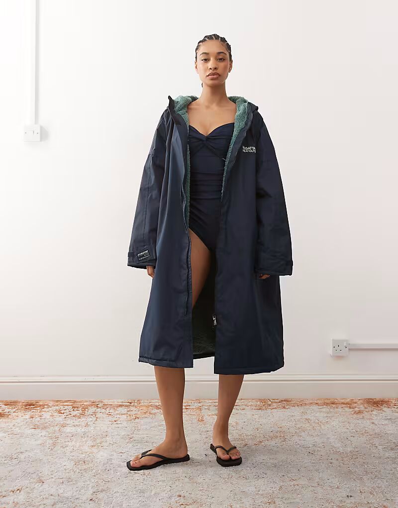 Халат водонепроницаемый Adult синего цвета Regatta
Халат водонепроницаемый Adult синего цвета Regatta