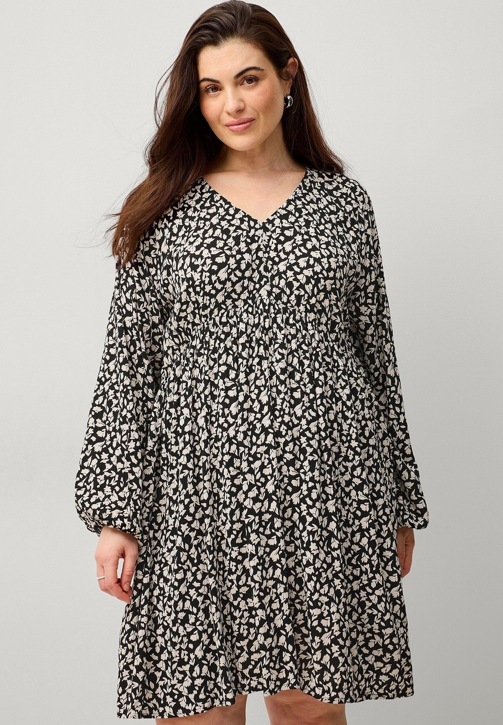 Повседневное платье Ellos Plus collection, черный
Повседневное платье Ellos Plus collection, черный