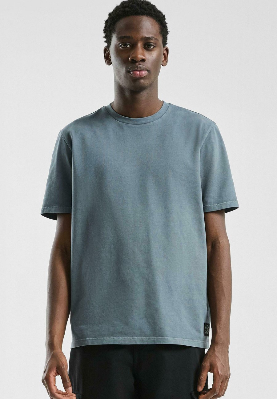 Футболка QS Basic T-shirt, Blassblau/Blue, Синий, Футболка QS Basic T-shirt, Blassblau/Blue
Футболка QS Basic T-shirt, Blassblau/Blue, Синий, Футболка QS Basic T-shirt, Blassblau/Blue