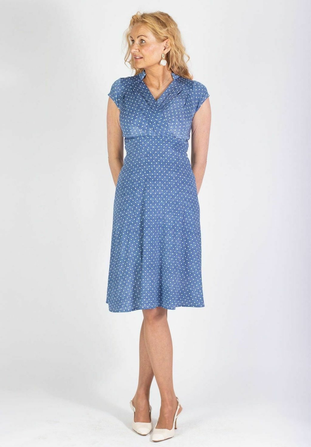 Джинсовое платье PAULINE - DOT Stockholms Klänningsfabrik, синий
Джинсовое платье PAULINE - DOT Stockholms Klänningsfabrik, синий