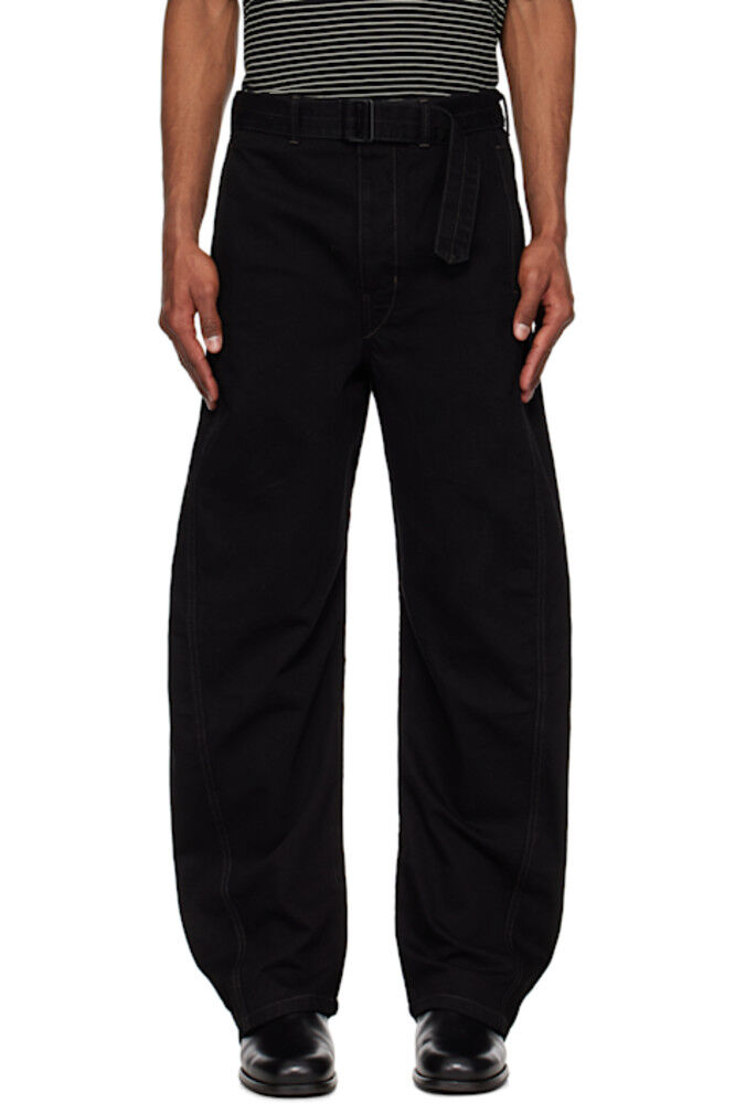 Черные джинсы с перекрученным поясом LEMAIRE
Черные джинсы с перекрученным поясом LEMAIRE