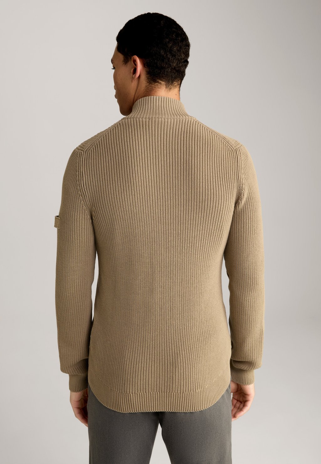 Кардиган HAJOR JOOP! Jeans, светло-коричневый
Кардиган HAJOR JOOP! Jeans, светло-коричневый