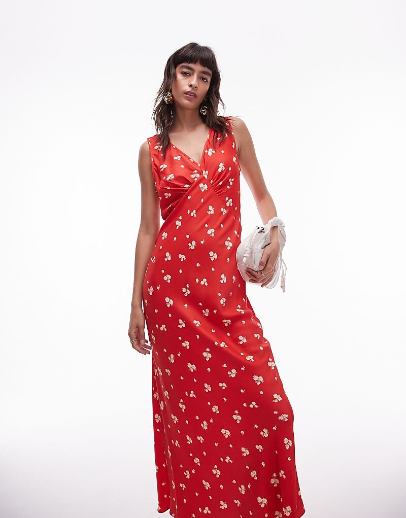 Topshop – Красное платье миди на бретелях с V-образным вырезом и V-образным вырезом в мелкий узор
Topshop – Красное платье миди на бретелях с V-образным вырезом и V-образным вырезом в мелкий узор