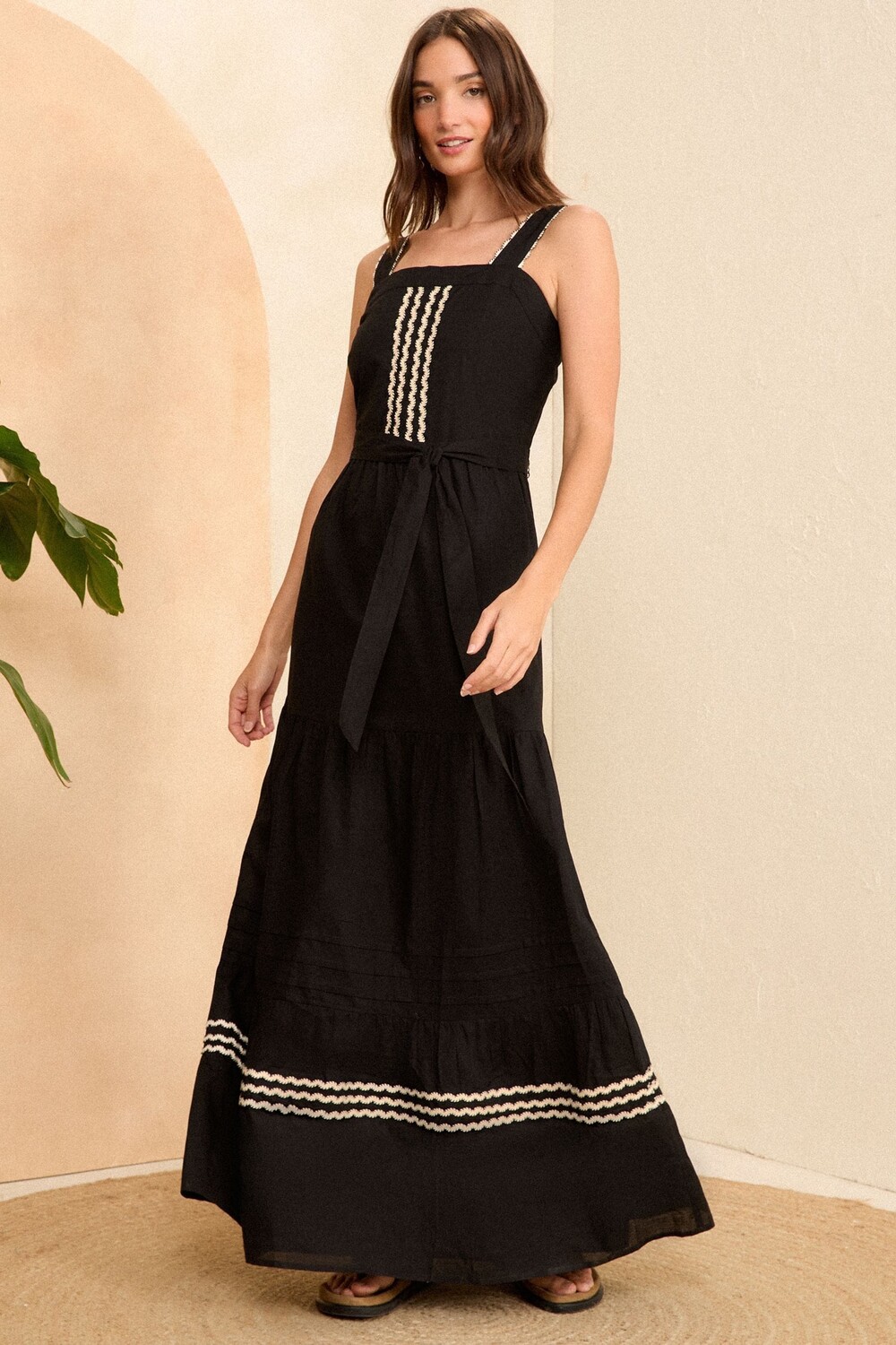 Платье миди с квадратным вырезом Love & Roses, черный
Платье миди с квадратным вырезом Love & Roses, черный