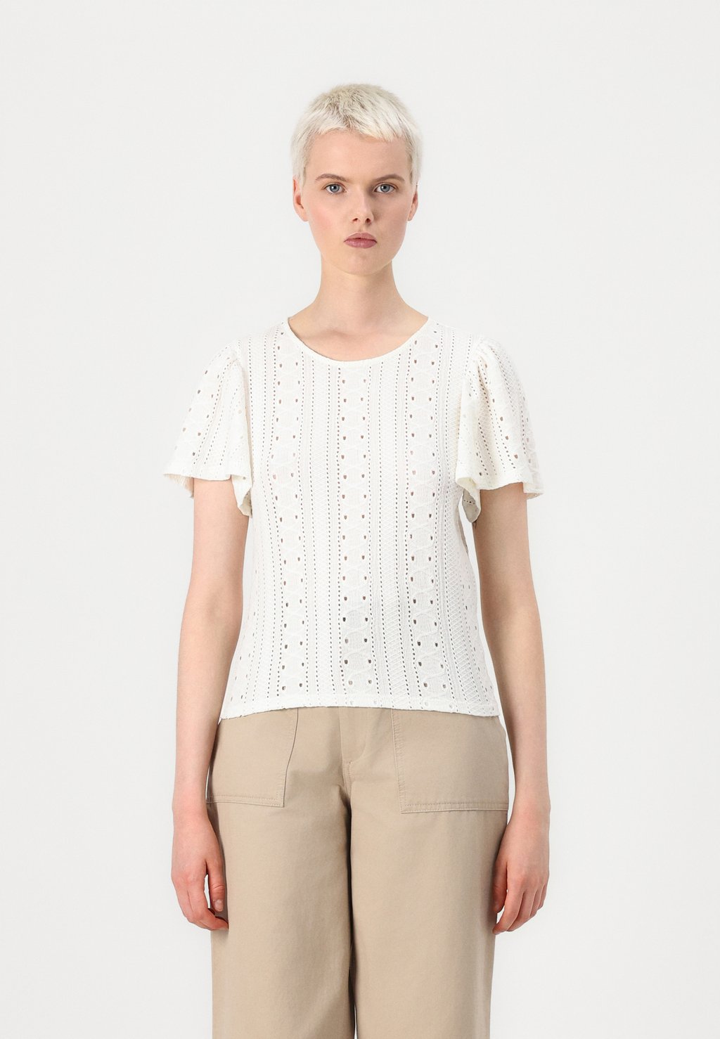 Футболка с принтом ONLRIVERSIDE ONLY, кремовый
Футболка с принтом ONLRIVERSIDE ONLY, кремовый