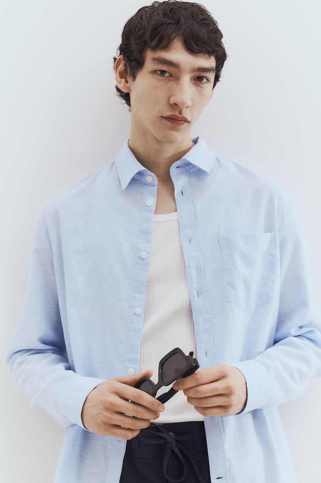 Рубашка из льняной ткани, классического кроя H&M, голубой
Рубашка из льняной ткани, классического кроя H&M, голубой