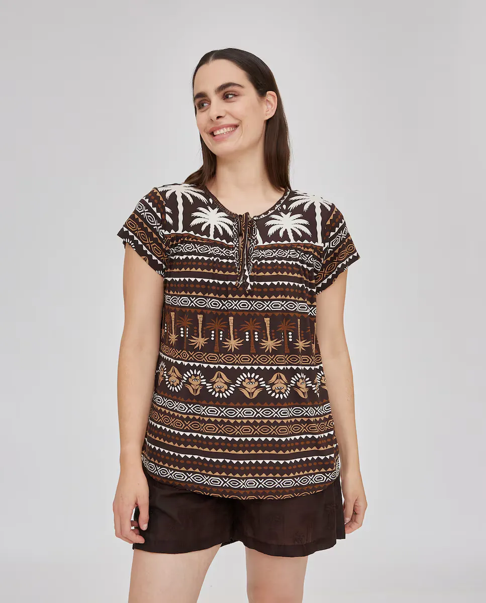 Женская футболка с коротким рукавом и принтом October, коричневый
Женская футболка с коротким рукавом и принтом October, коричневый