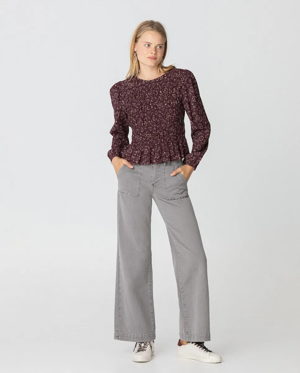 Женские джинсы с высокой талией, карманами и заклепками Noon, светло-серый
Женские джинсы с высокой талией, карманами и заклепками Noon, светло-серый