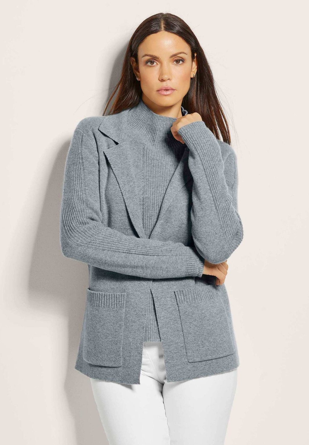 Кардиган Blazer MADELEINE, цвет Stone Gray Melange
Кардиган Blazer MADELEINE, цвет Stone Gray Melange