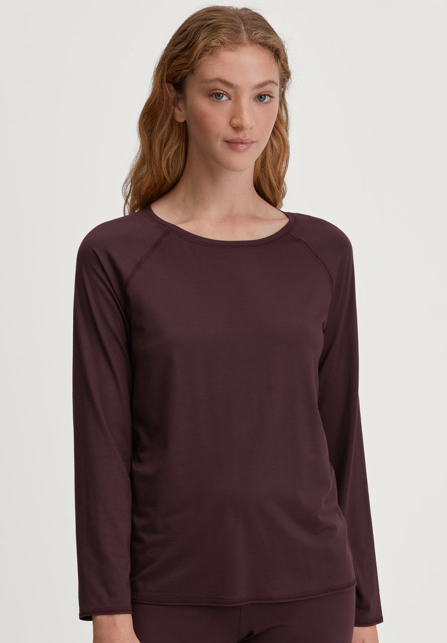 Пижамный топ Calida DEEPSLEEPWEAR BALANCING, Black Cherry/Bordeaux
Пижамный топ Calida DEEPSLEEPWEAR BALANCING, Black Cherry/Bordeaux