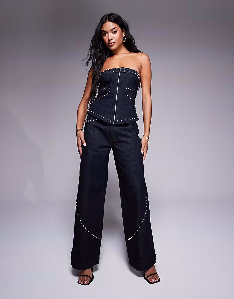 Мешковатые джинсы Liquor N Poker цвета индиго с отделкой заклепками - часть комплекта
Мешковатые джинсы Liquor N Poker цвета индиго с отделкой заклепками - часть комплекта