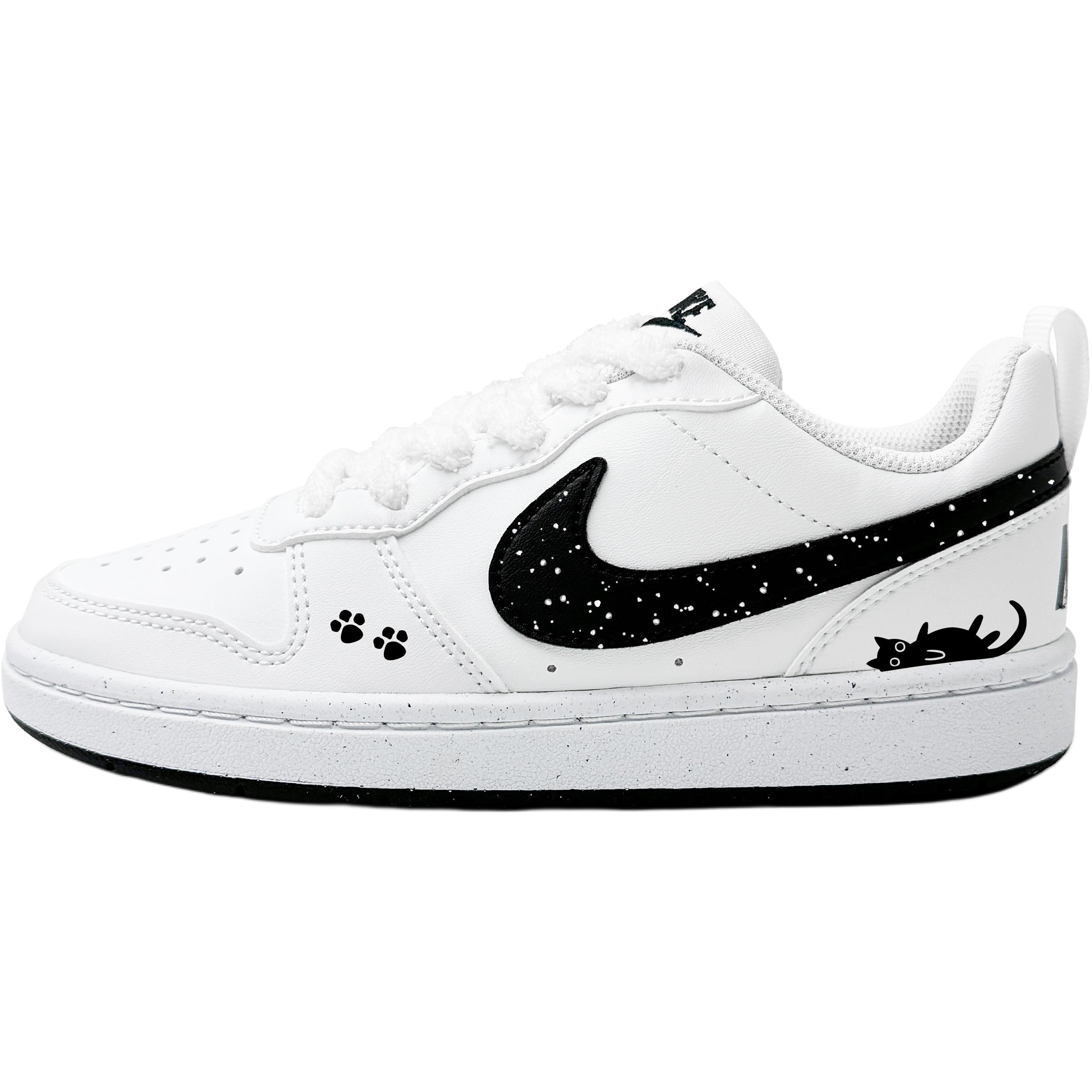 Nike Court Borough Starry Night Meow износостойкие низкие детские скейтборд-кроссовки черно-белые для подростков
Nike Court Borough Starry Night Meow износостойкие низкие детские скейтборд-кроссовки черно-белые для подростков