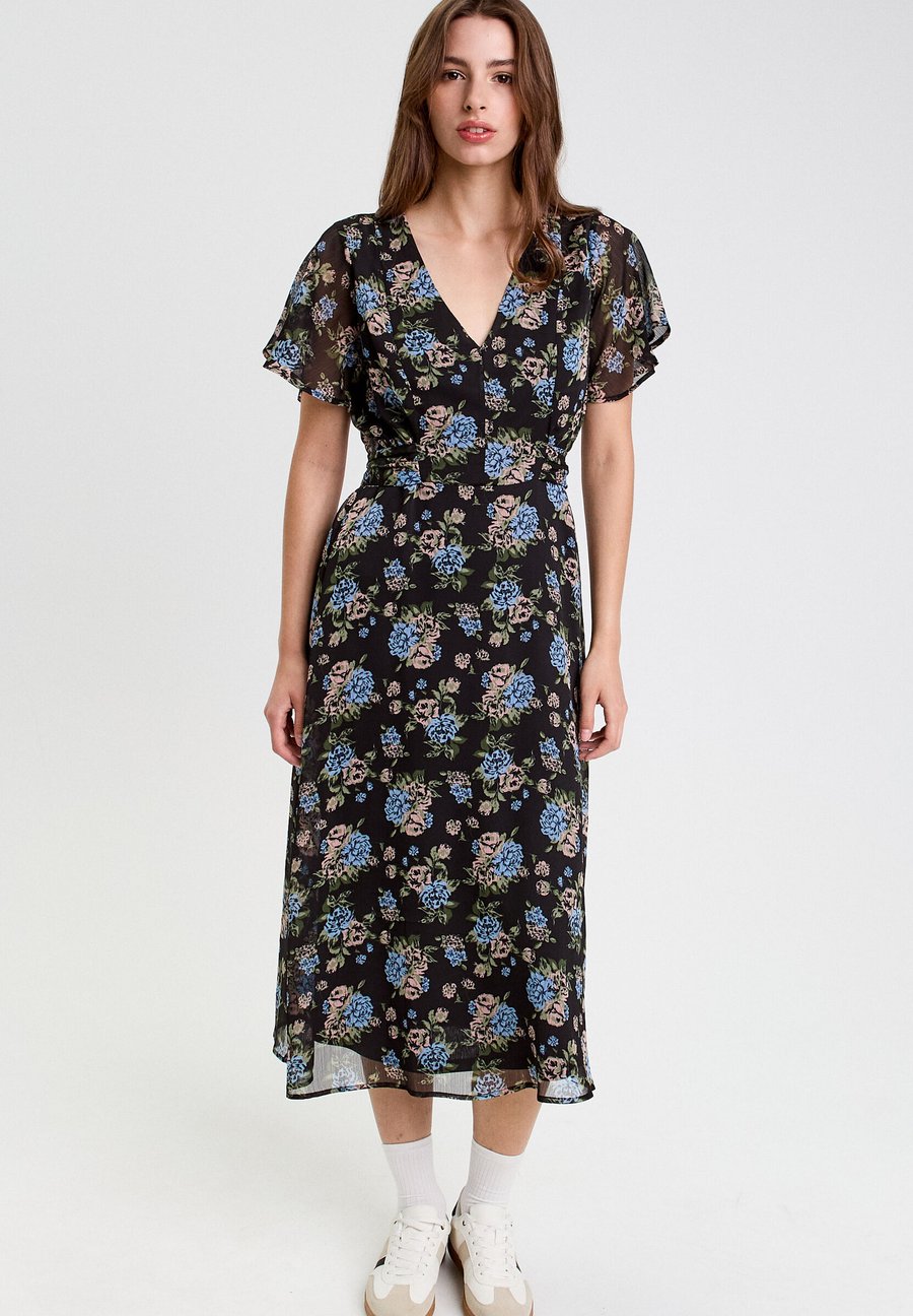 Платье Cache Cache AUSGESTELLTES, Noir/Black
Платье Cache Cache AUSGESTELLTES, Noir/Black