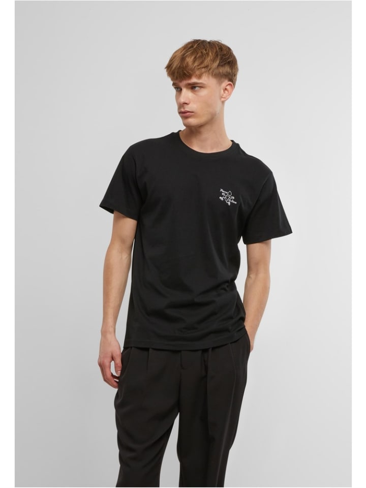 Футболка черного цвета Mister Tee
Футболка черного цвета Mister Tee