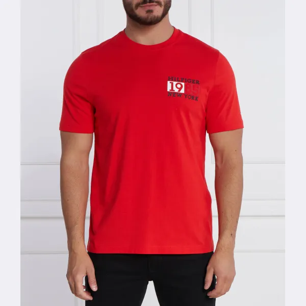 Футболка стандартного кроя с флагом Нью-Йорка Tommy Hilfiger, красный
Футболка стандартного кроя с флагом Нью-Йорка Tommy Hilfiger, красный