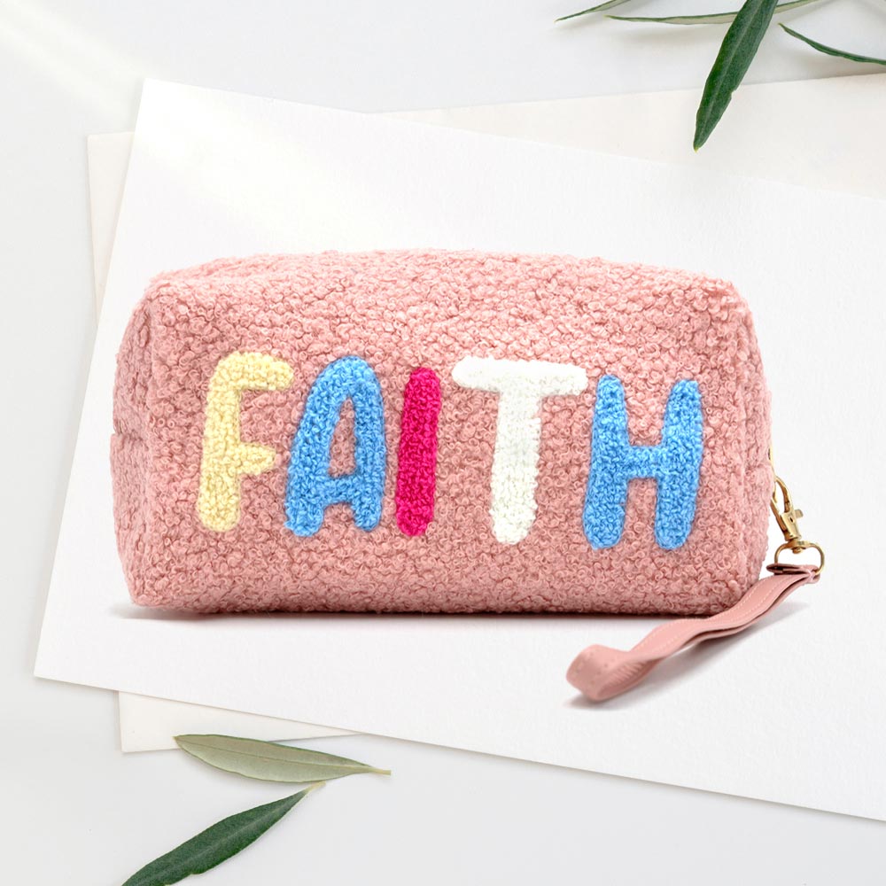 Сумка-мессенджер с искусственным мехом и браслетом FASHNZFAB, розовый
Сумка-мессенджер с искусственным мехом и браслетом FASHNZFAB, розовый