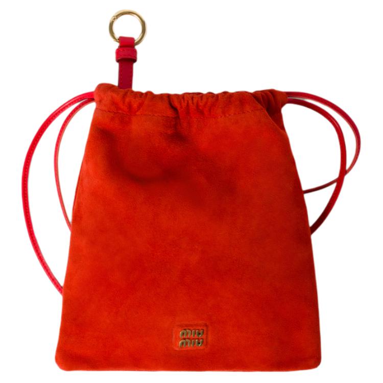 MIU MIU Женская замшевая клатч глянцевый красный
MIU MIU Женская замшевая клатч глянцевый красный