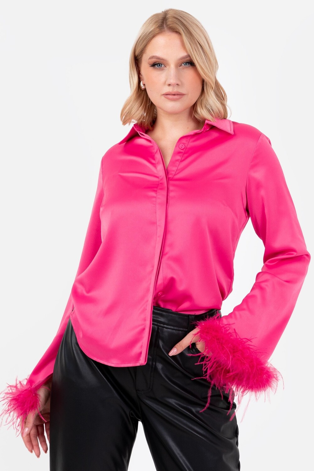 Атласная рубашка с отделкой из перьев на манжетах Lovedrobe, розовый
Атласная рубашка с отделкой из перьев на манжетах Lovedrobe, розовый