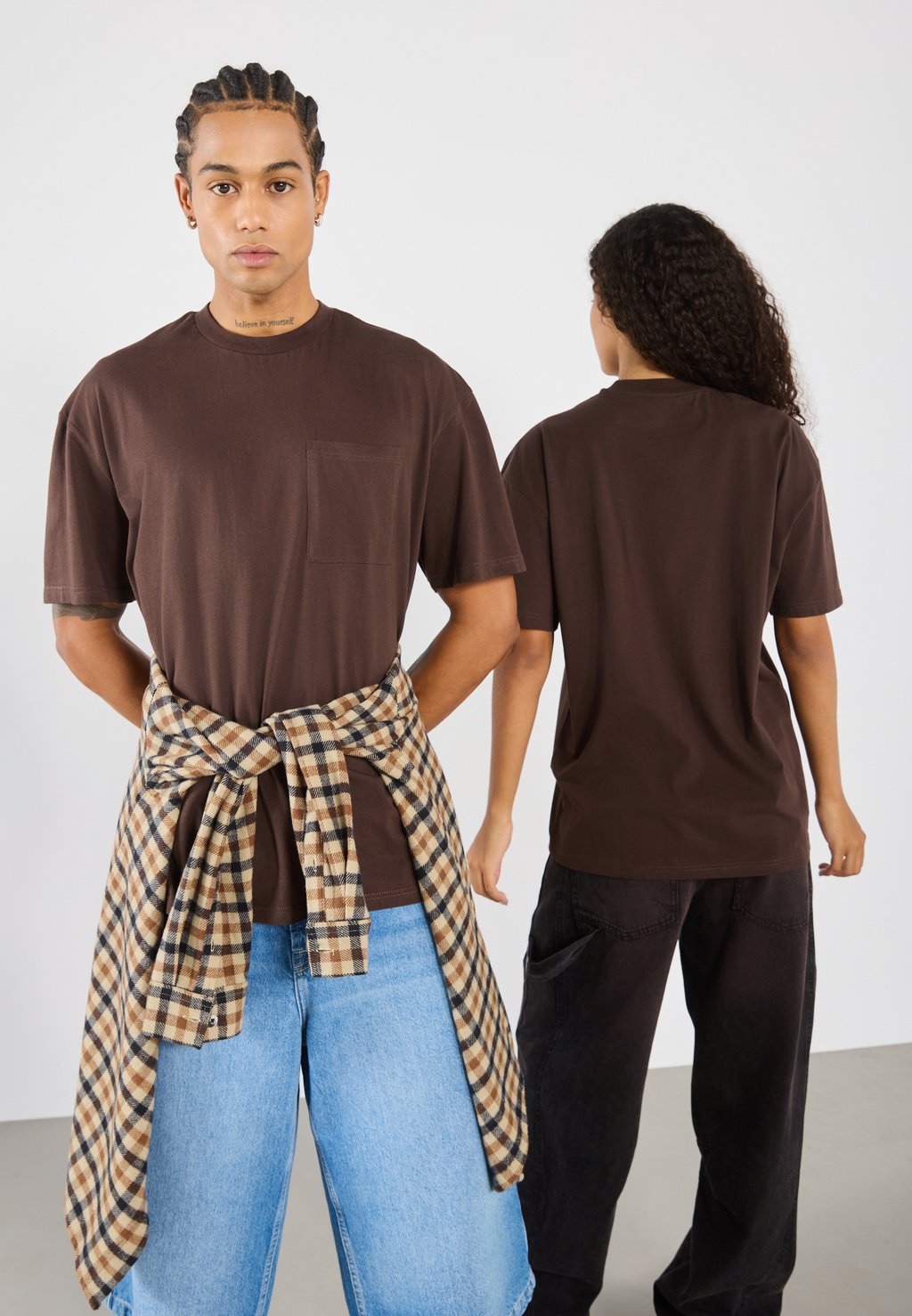 Базовая футболка UNISEX YOURTURN, темно-коричневый
Базовая футболка UNISEX YOURTURN, темно-коричневый