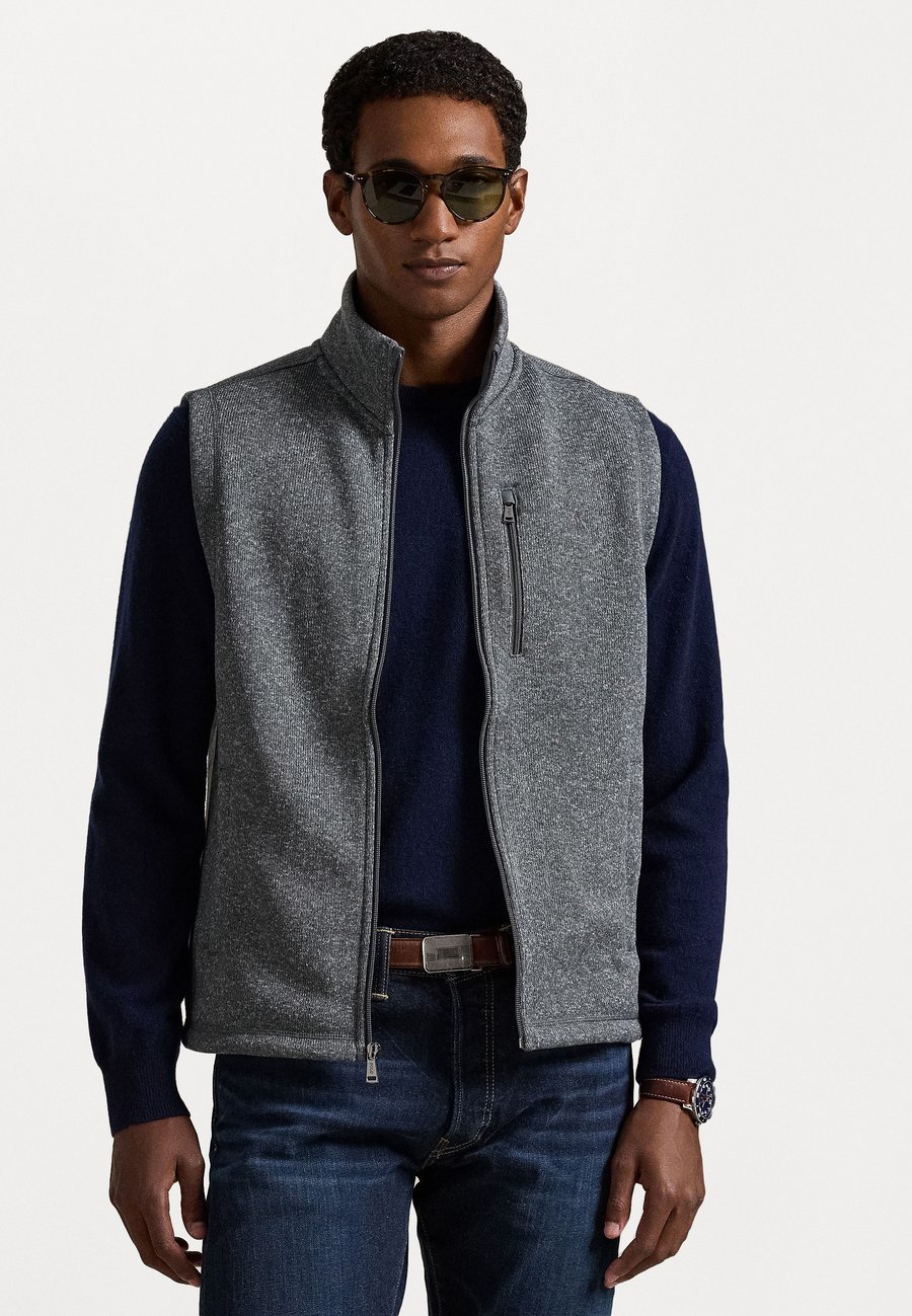 Куртка Polo Ralph Lauren BRUSHED MOCKNECK VEST, Fortress Grey Heather/Dark Blue
Куртка Polo Ralph Lauren BRUSHED MOCKNECK VEST, Fortress Grey Heather/Dark Blue