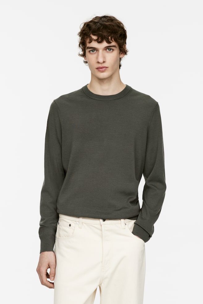 Свитер тонкой вязки из мериносовой шерсти Arket, коричневый
Свитер тонкой вязки из мериносовой шерсти Arket, коричневый