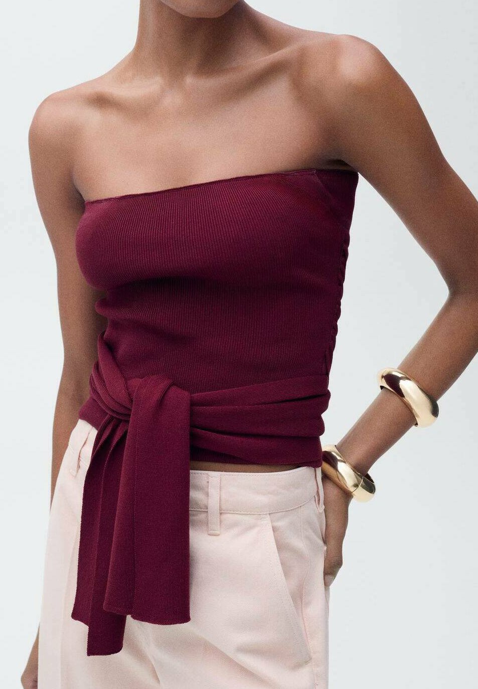 Топ JULITO Mango, винно-красный
Топ JULITO Mango, винно-красный