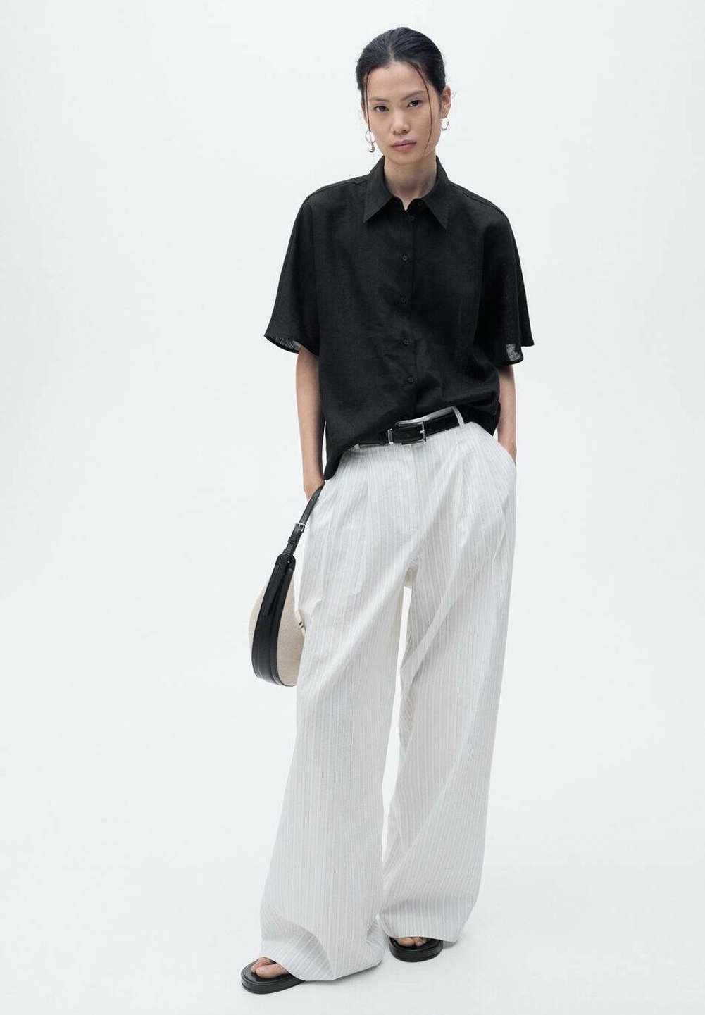 Блузка на пуговицах Mango, черный
Блузка на пуговицах Mango, черный