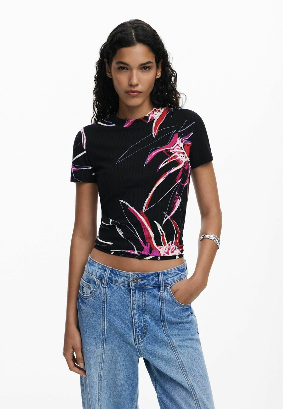 Футболка Desigual ABSTRACT FLORAL, Black, Черный, Футболка Desigual ABSTRACT FLORAL, Black
Футболка Desigual ABSTRACT FLORAL, Black, Черный, Футболка Desigual ABSTRACT FLORAL, Black