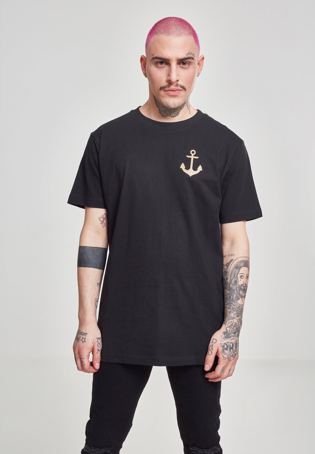 Футболка с принтом CAPTAIN Mister Tee, черный
Футболка с принтом CAPTAIN Mister Tee, черный