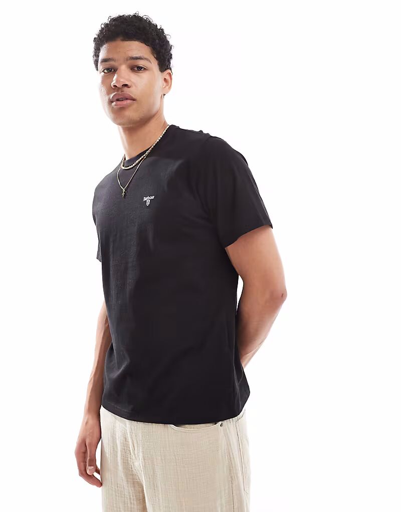 Спортивная футболка Barbour Essential черного цвета
Спортивная футболка Barbour Essential черного цвета