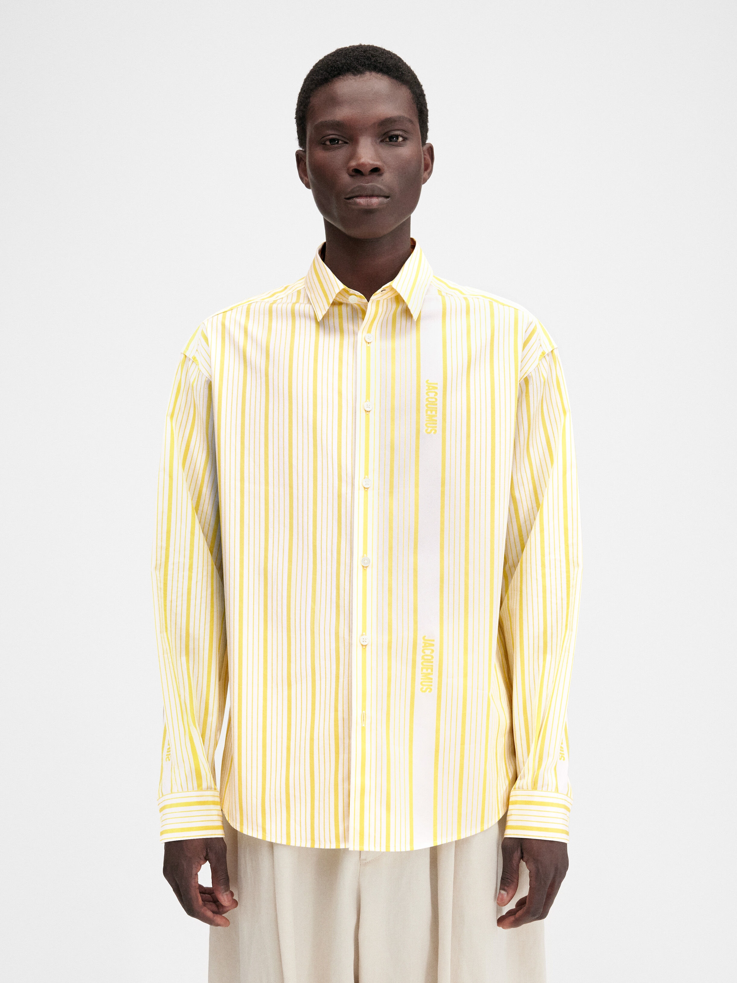 Рубашка с логотипом Jacquard Business JACQUEMUS The Simon shirt, цвет Jacquard Business Big Logo Stripes Yellow/White
Рубашка с логотипом Jacquard Business JACQUEMUS The Simon shirt, цвет Jacquard Business Big Logo Stripes Yellow/White