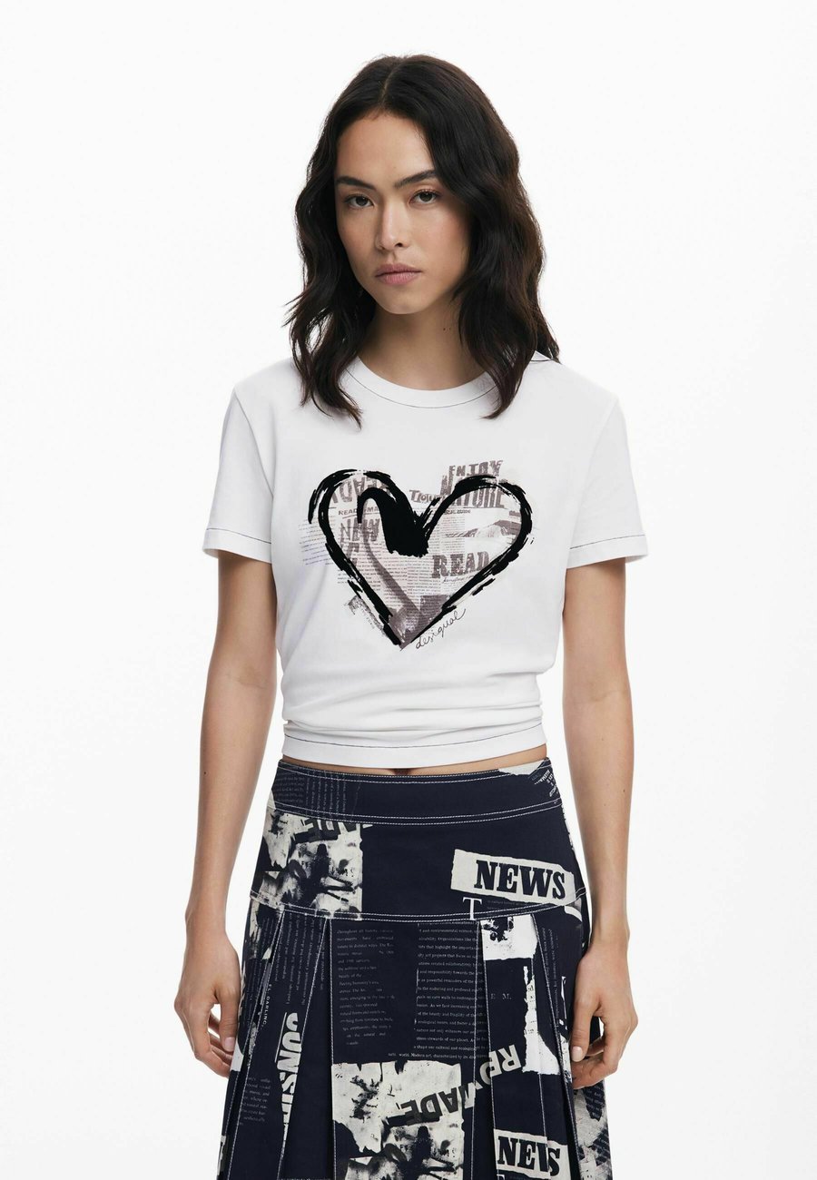Футболка Desigual NEWSPAPER HEART , White, Белый, Футболка Desigual NEWSPAPER HEART , White
Футболка Desigual NEWSPAPER HEART , White, Белый, Футболка Desigual NEWSPAPER HEART , White
