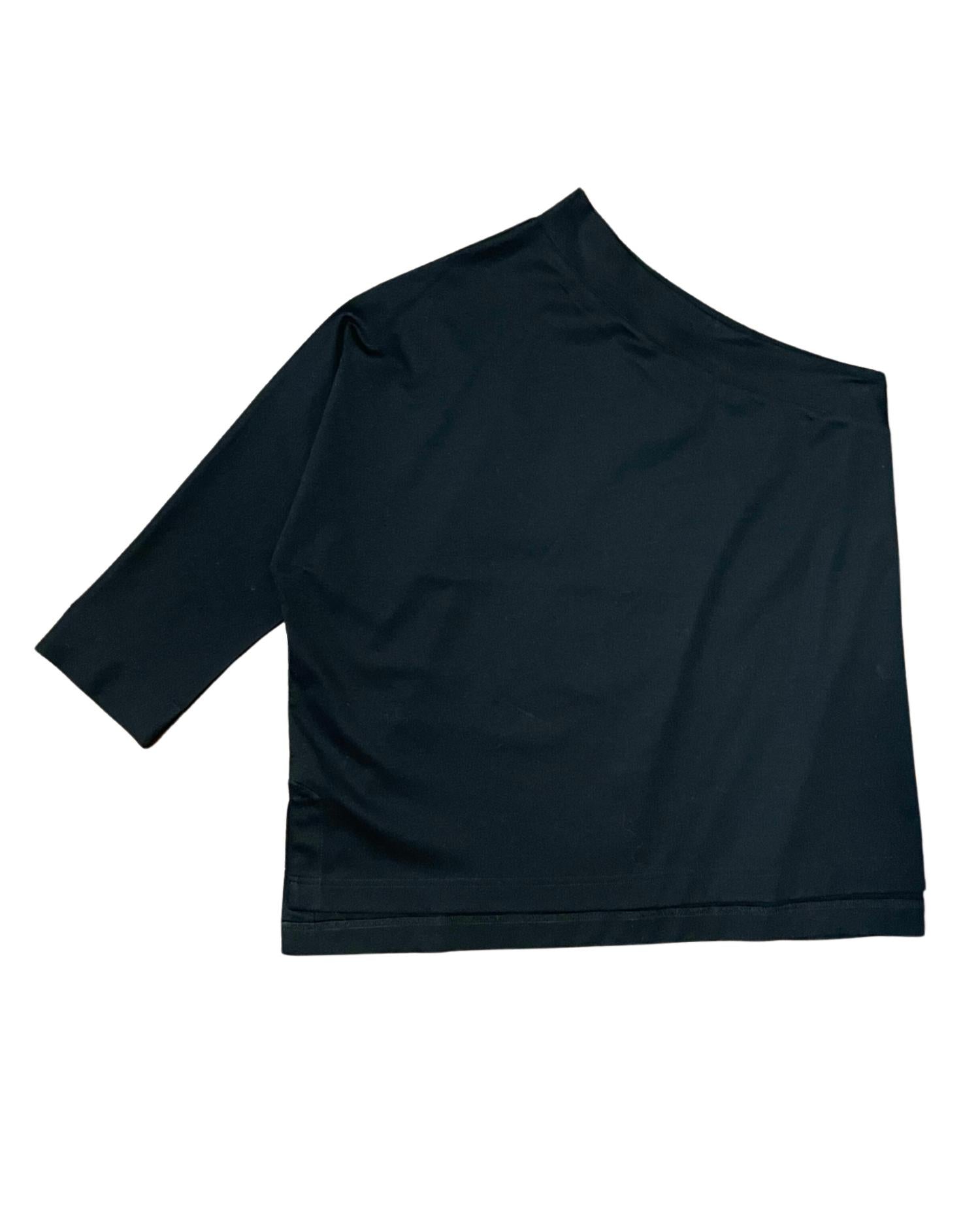 Асимметричная футболка из хлопка черного цвета Psophia
Асимметричная футболка из хлопка черного цвета Psophia