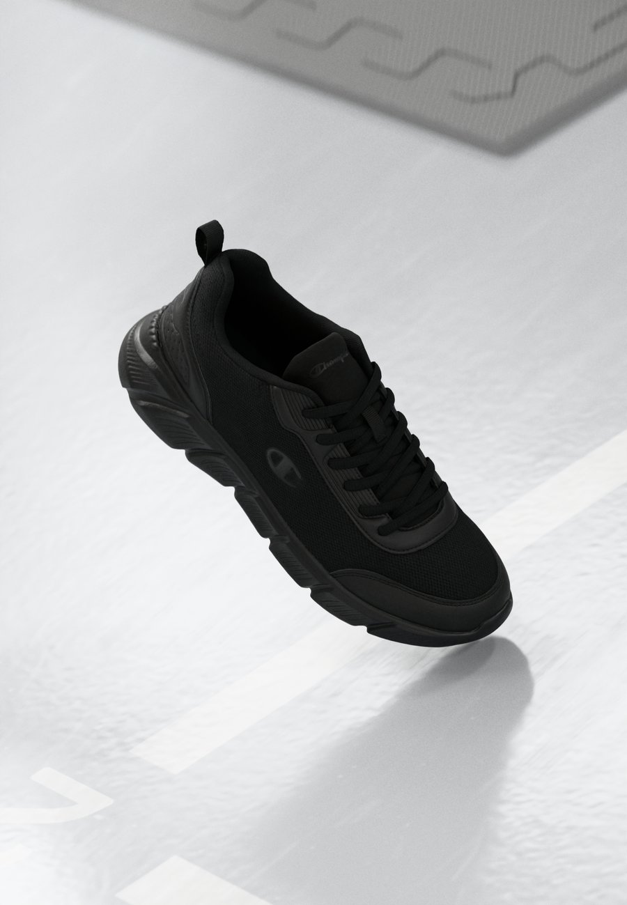 Кроссовки Champion JOLT, Triple Black/Black
Кроссовки Champion JOLT, Triple Black/Black