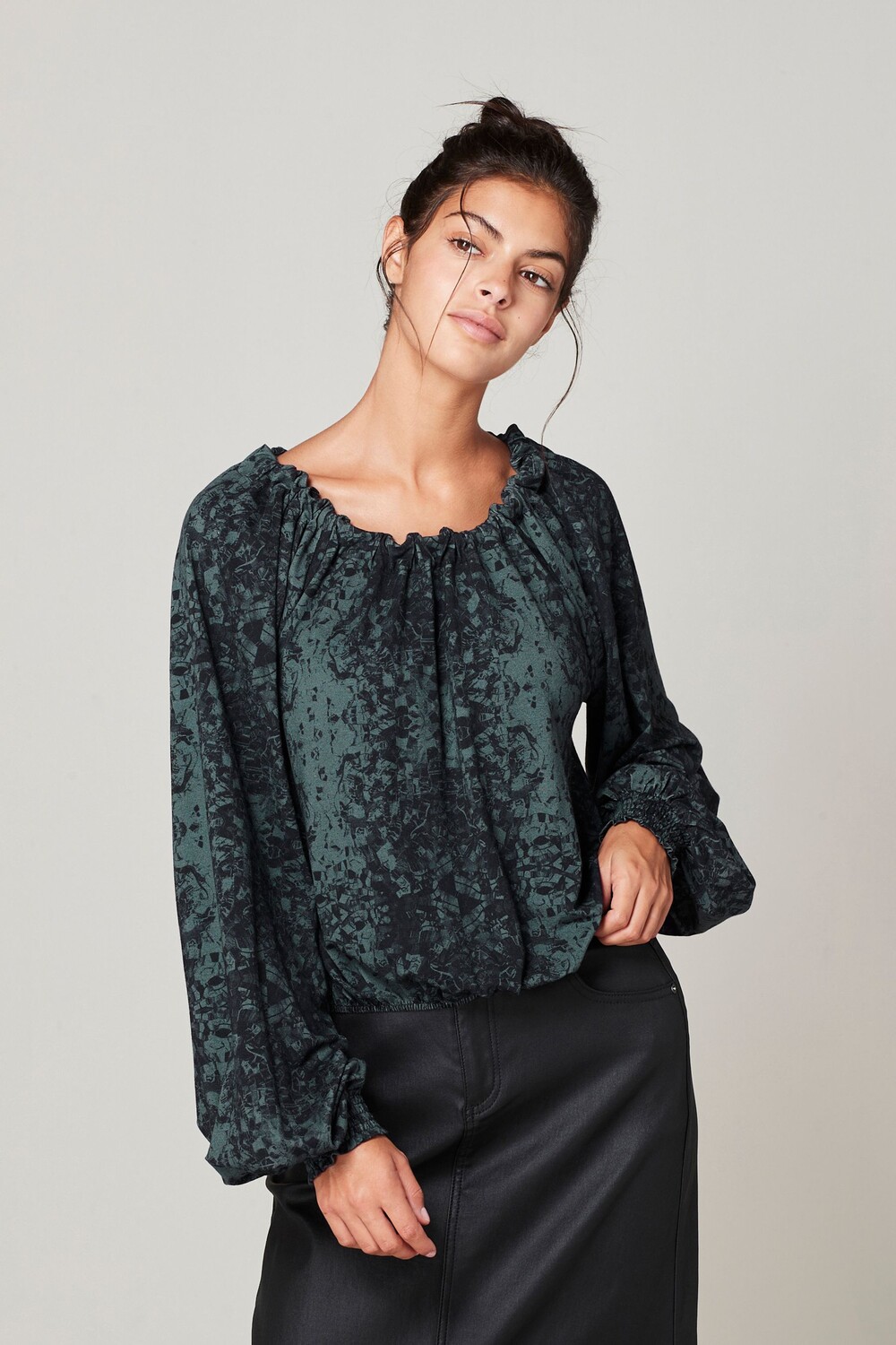 Блузка с длинными рукавами и завязкой сзади в форме фенечки Next, синий
Блузка с длинными рукавами и завязкой сзади в форме фенечки Next, синий