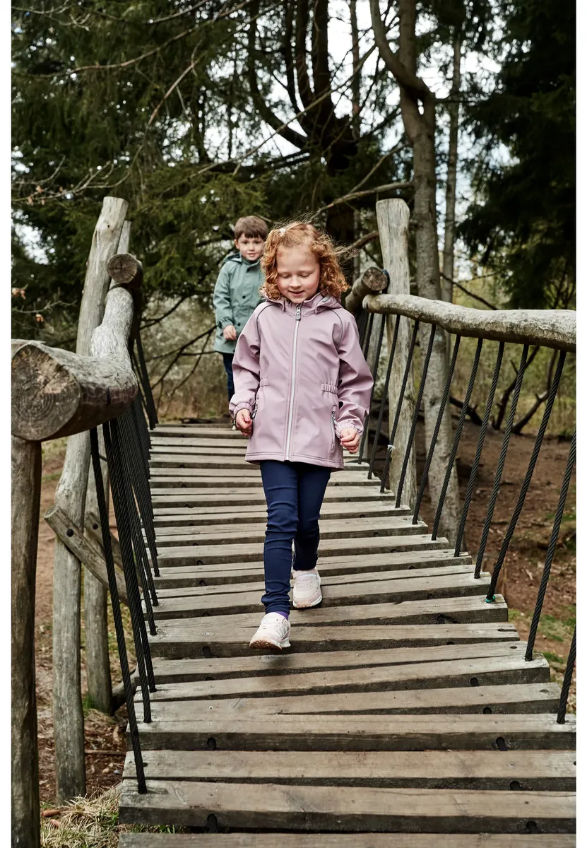 Куртка ZIGZAG для активного отдыха "Рубина" с водяным столбом 5000 мм, розовый
Куртка ZIGZAG для активного отдыха "Рубина" с водяным столбом 5000 мм, розовый