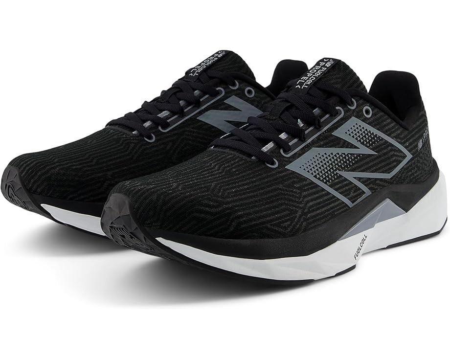 Кроссовки New Balance FuelCell Propel v5, черный/белый 
Кроссовки New Balance FuelCell Propel v5, черный/белый