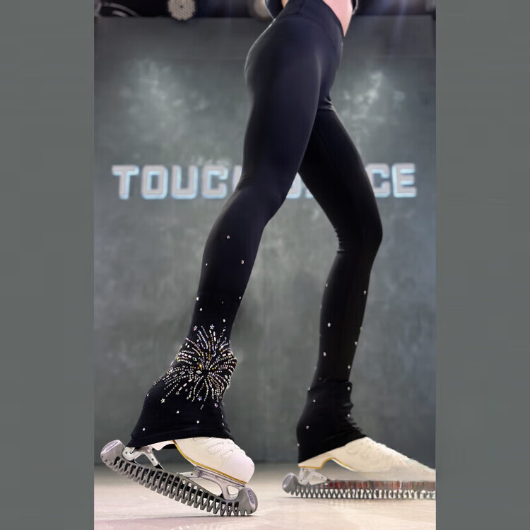 HEAD Тренировочный костюм для фигурного катания с флисовой подкладкой и дизайном Black Fireworks, размер M
HEAD Тренировочный костюм для фигурного катания с флисовой подкладкой и дизайном Black Fireworks, размер M