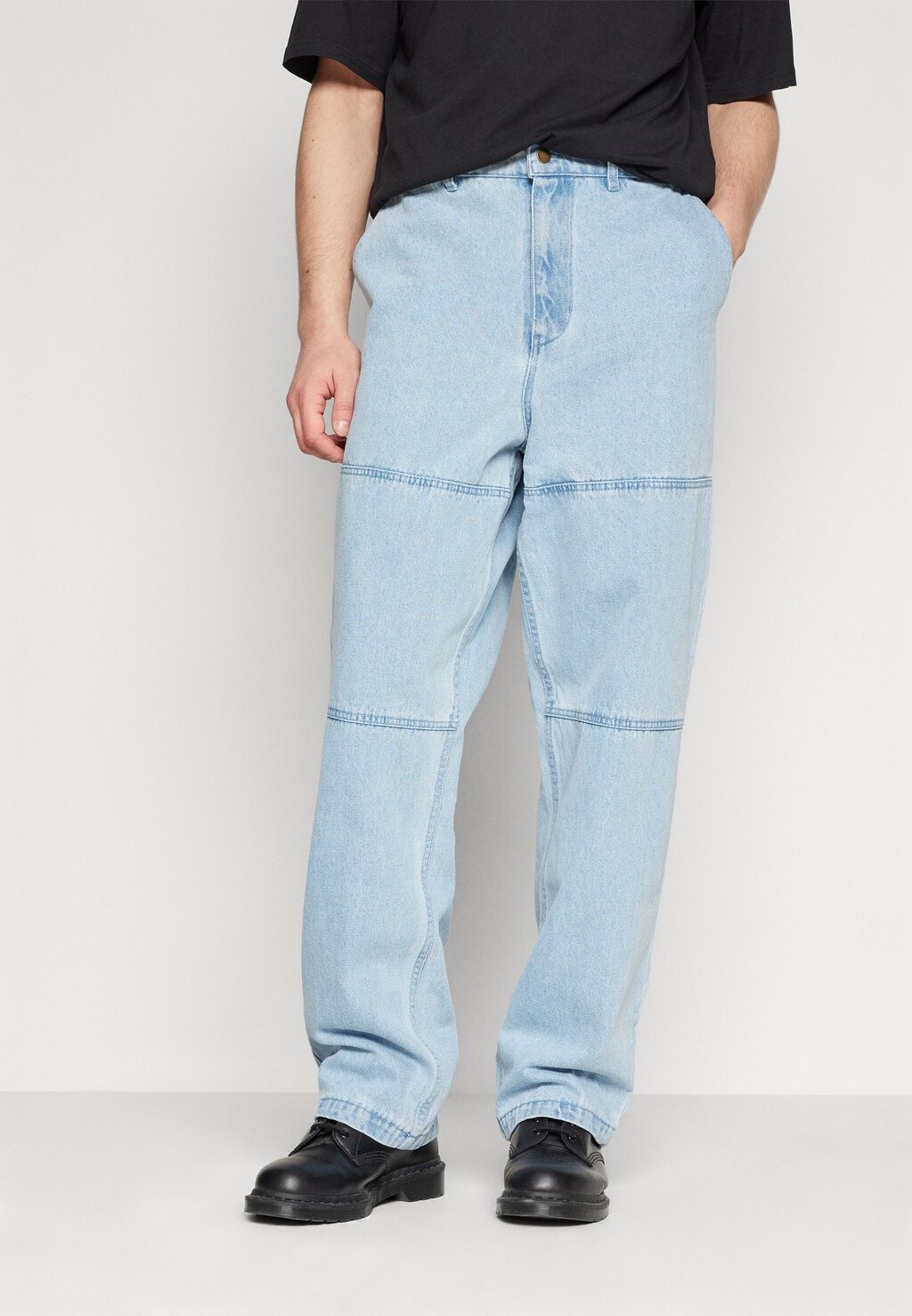 Джинсы-бойфренды BAGGY PANTS LIGHT BLUE ZOO YORK, Светло-синий
Джинсы-бойфренды BAGGY PANTS LIGHT BLUE ZOO YORK, Светло-синий