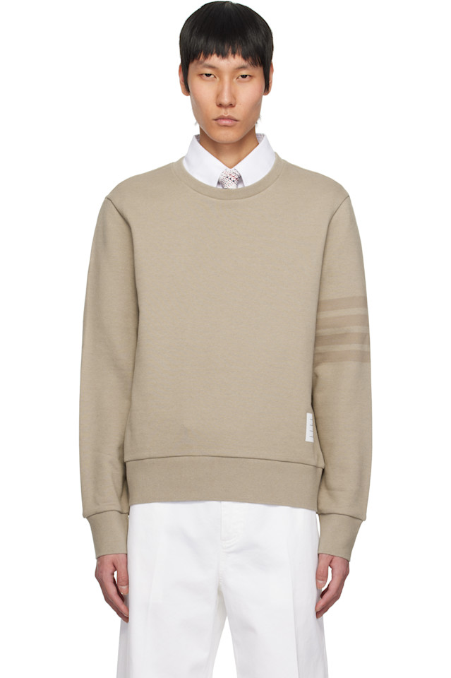 Тональный свитшот с 4-полосной петлей обратной связи Thom Browne, бежевый
Тональный свитшот с 4-полосной петлей обратной связи Thom Browne, бежевый
