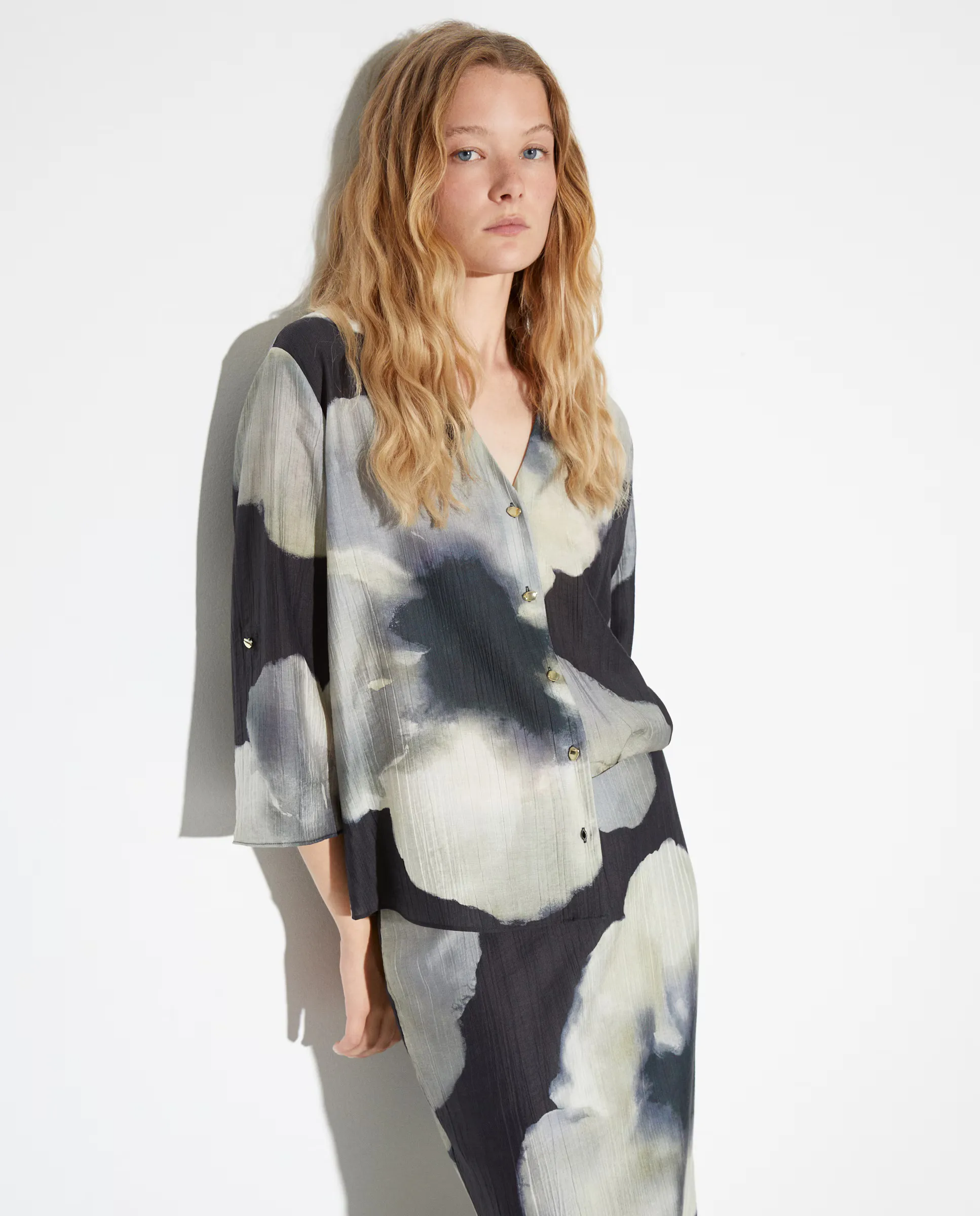 Женская блузка с длинным рукавом и цветочным принтом Woman El Corte Inglés, черный
Женская блузка с длинным рукавом и цветочным принтом Woman El Corte Inglés, черный