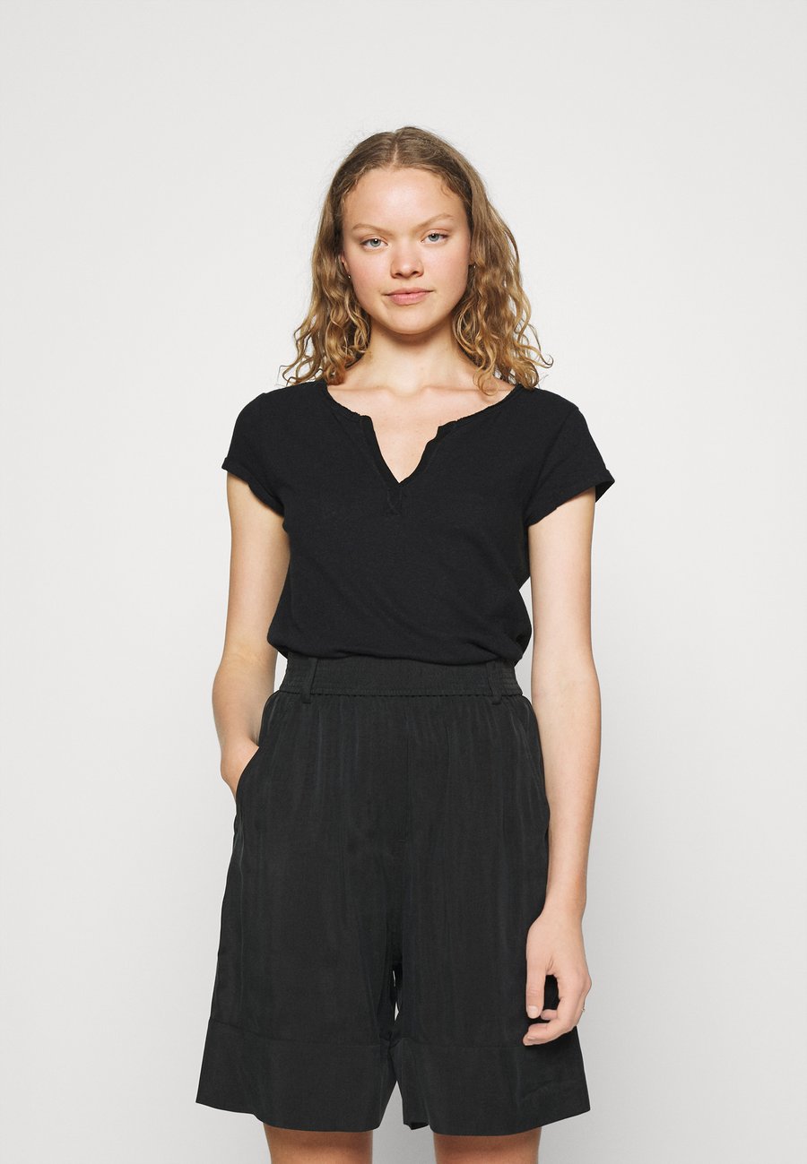 Футболка Mos Mosh TEE, Black, Черный, Футболка Mos Mosh TEE, Black
Футболка Mos Mosh TEE, Black, Черный, Футболка Mos Mosh TEE, Black