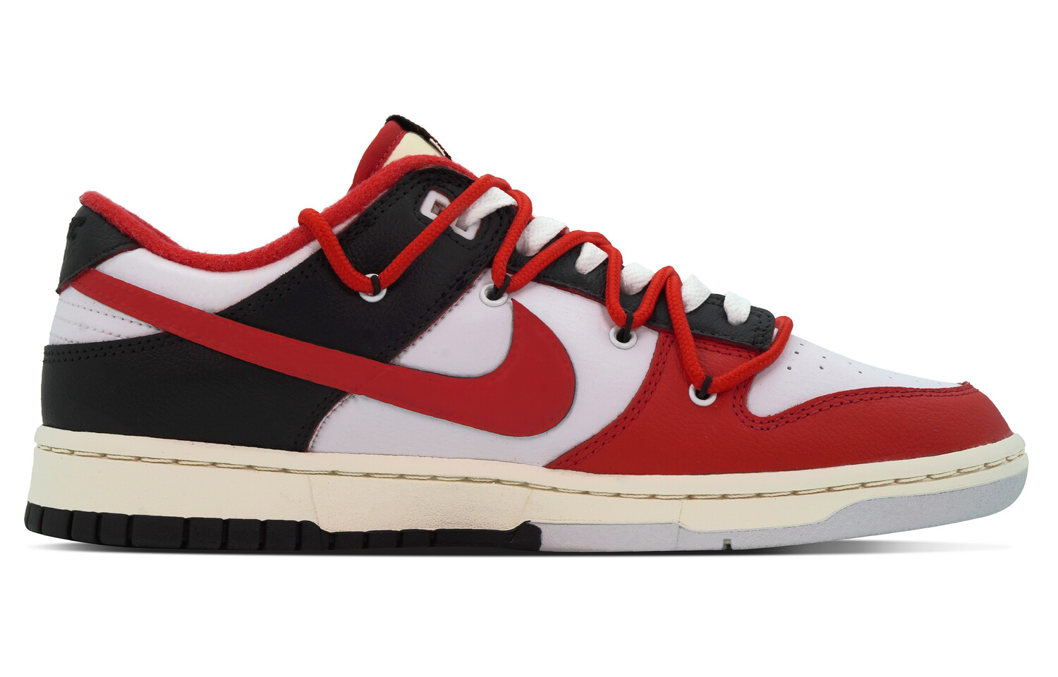 Кроссовки Nike Dunk Skateboarding Shoes Men Low-top White/Red/Black, черный/красный
Кроссовки Nike Dunk Skateboarding Shoes Men Low-top White/Red/Black, черный/красный