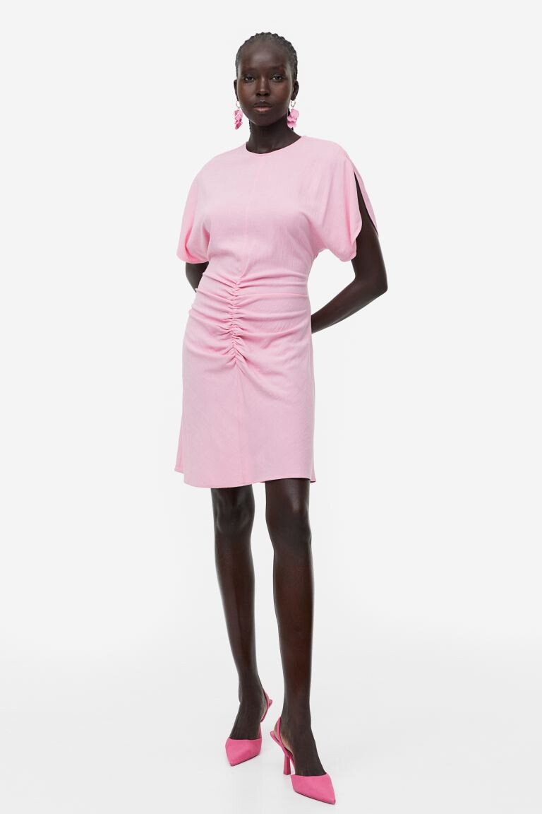 Платье с разрезными рукавами H&M, светло-розовый
Платье с разрезными рукавами H&M, светло-розовый