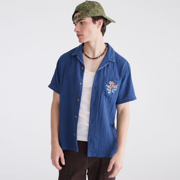 Мужская вышитая рубашка из газовой ткани с короткими рукавами и застежкой на пуговицы Aeropostale, цвет sargasso sea
Мужская вышитая рубашка из газовой ткани с короткими рукавами и застежкой на пуговицы Aeropostale, цвет sargasso sea